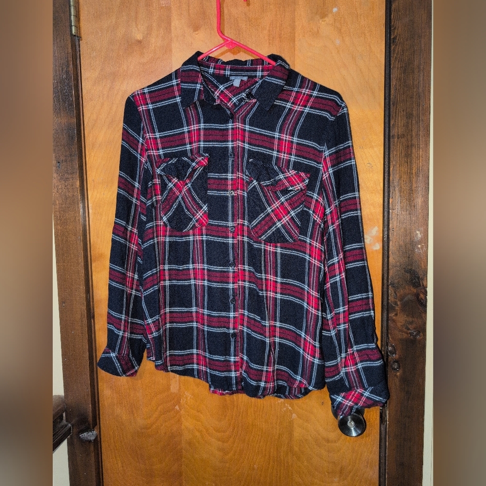 Charlotte Russe Woman's Medium Plaid Button Down Long Sleeve Shirt